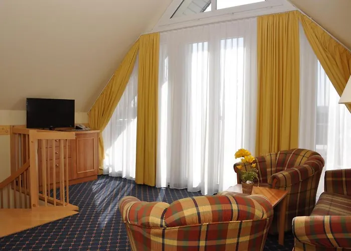 奥贝罗夫松恩航小木屋公寓式酒店